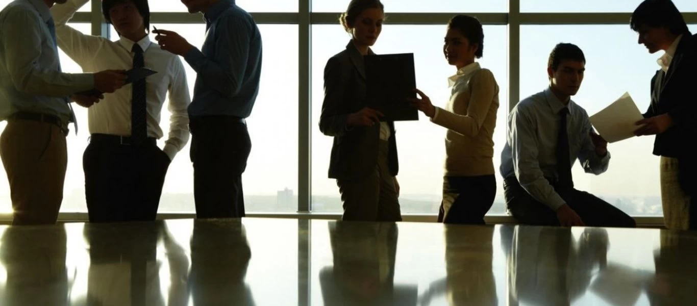 Ο κορωνοϊός ματαίωσε πάνω από 10.000 επικείμενες προσλήψεις - Εκτοξεύθηκε ήδη η ανεργία